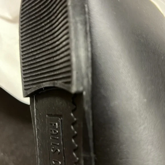 New Memory Foam Shoes - Picture 8 of 9